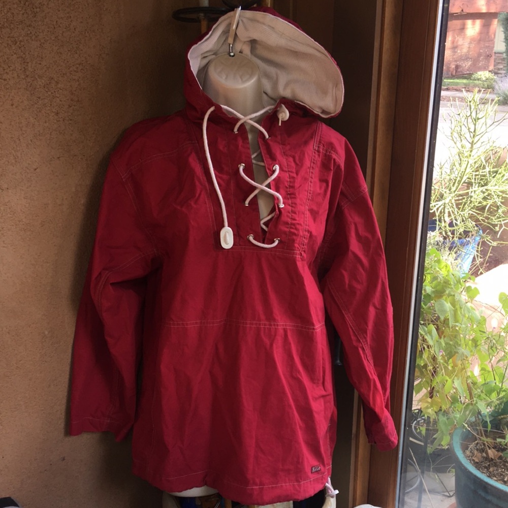 Unisex Woolrich Red windbreaker pullover hoodie 100% cotton. Drawstring eyelet